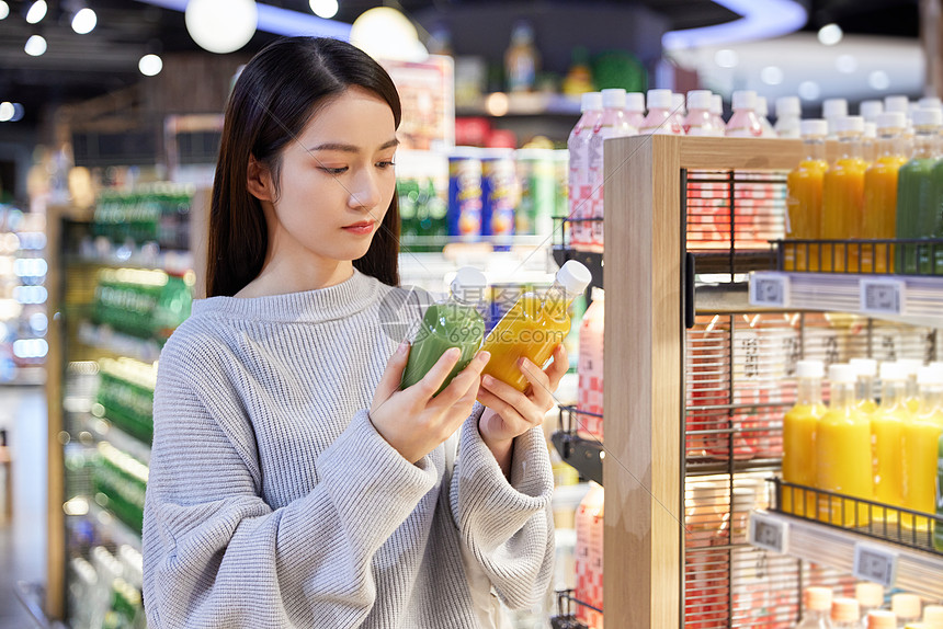 选择正规品牌、正常销售渠道的冰雪用品。