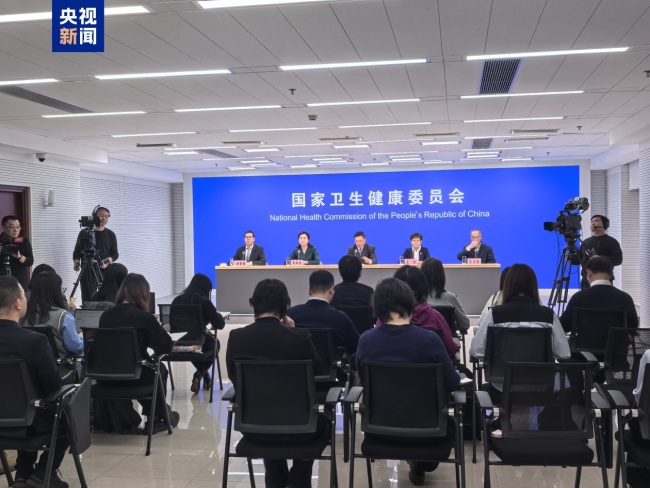 卫健委发声：儿童发热惊厥家长急救指南：三点切勿！