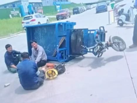男子上班路上遇车祸，公司拒赔工伤赔偿陷入僵局