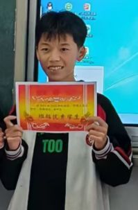 贵州15岁初中生失踪两个月，家人焦急寻线索